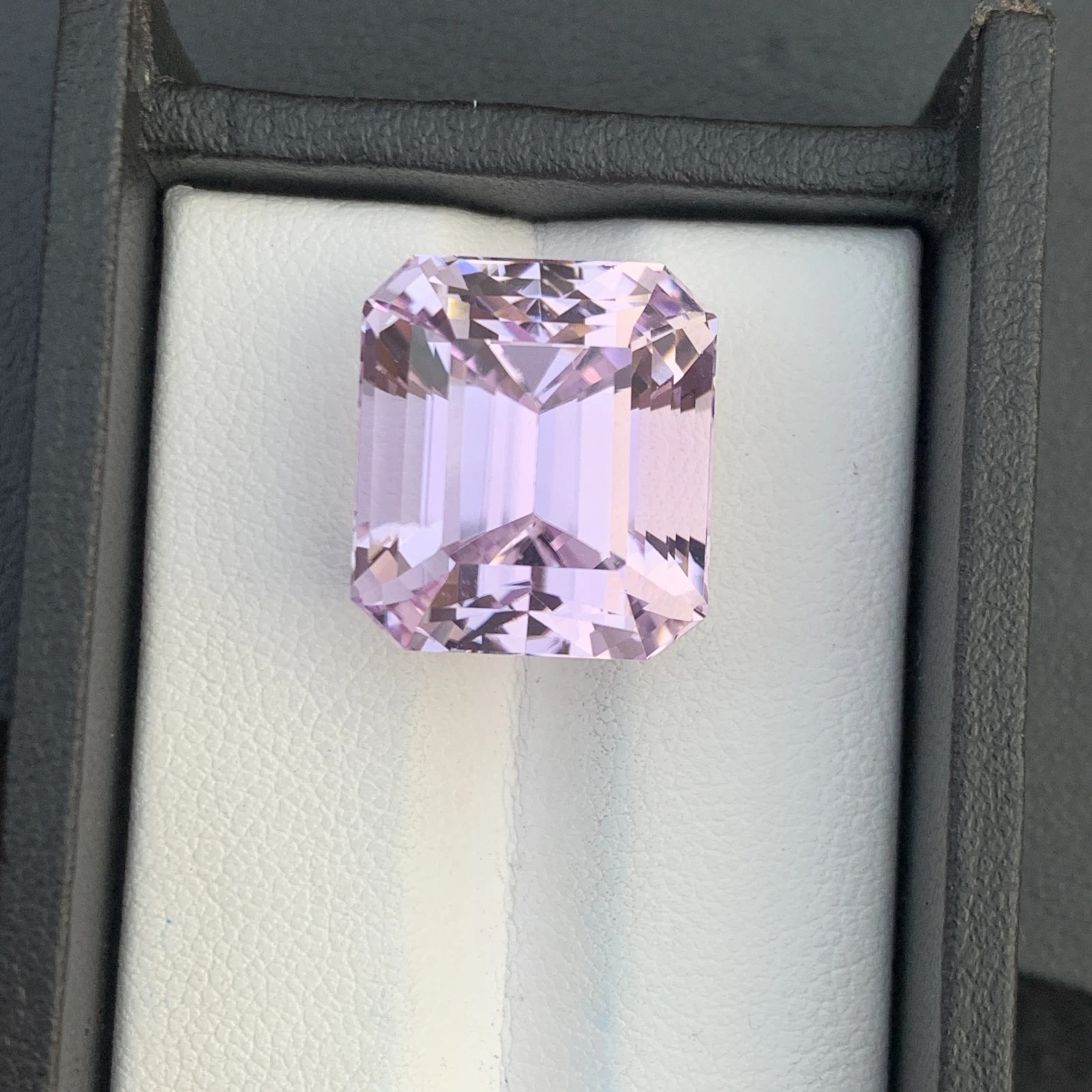 27.23ct Natural Pink Kunzite Faceted Octagon Loose Gemstone For Jewelry Making — view 1